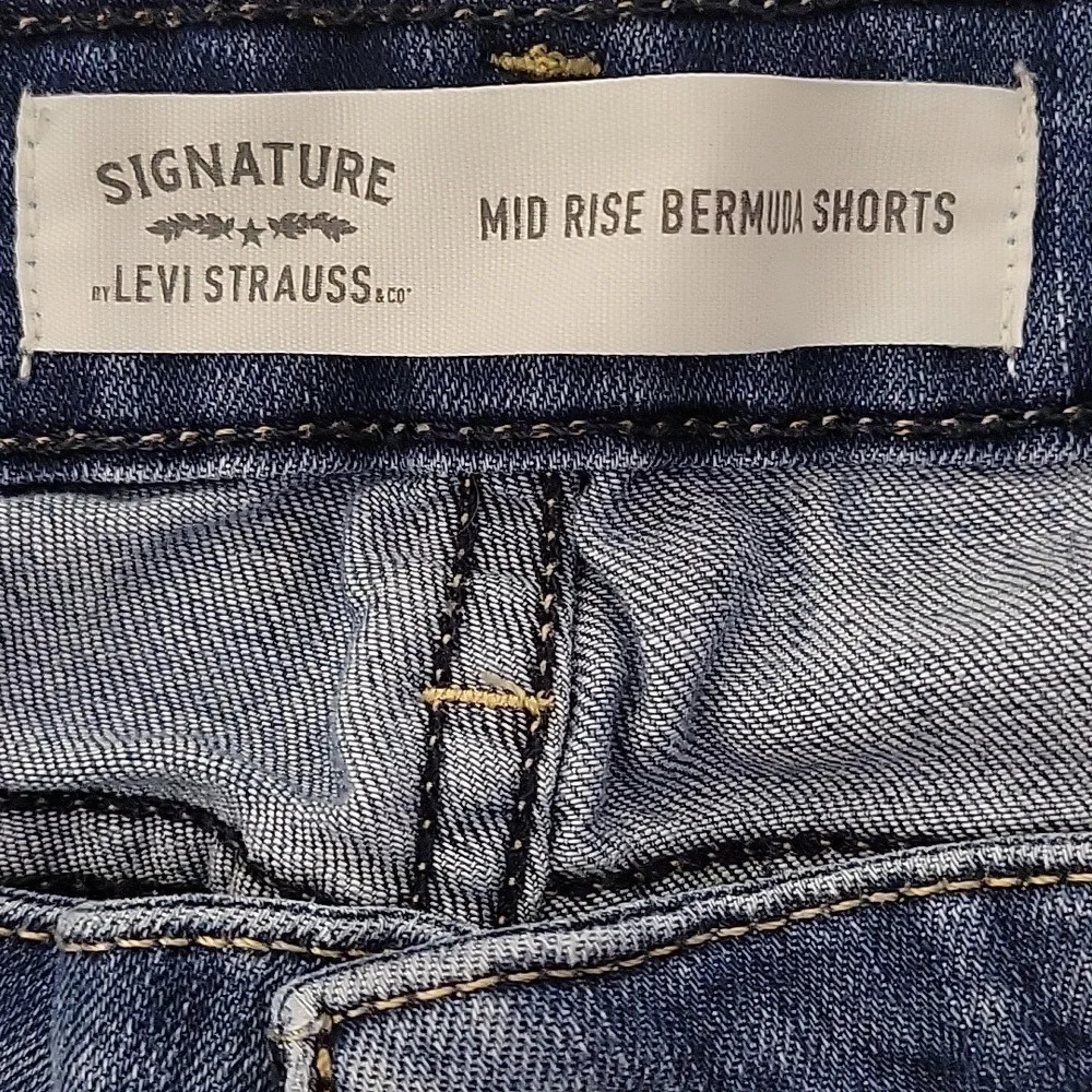 Signature by Levi Strauss Bermuda Shorts - Picture 4 of 6